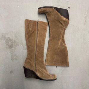 Tan wedge aérosole boots Women’s 8.5